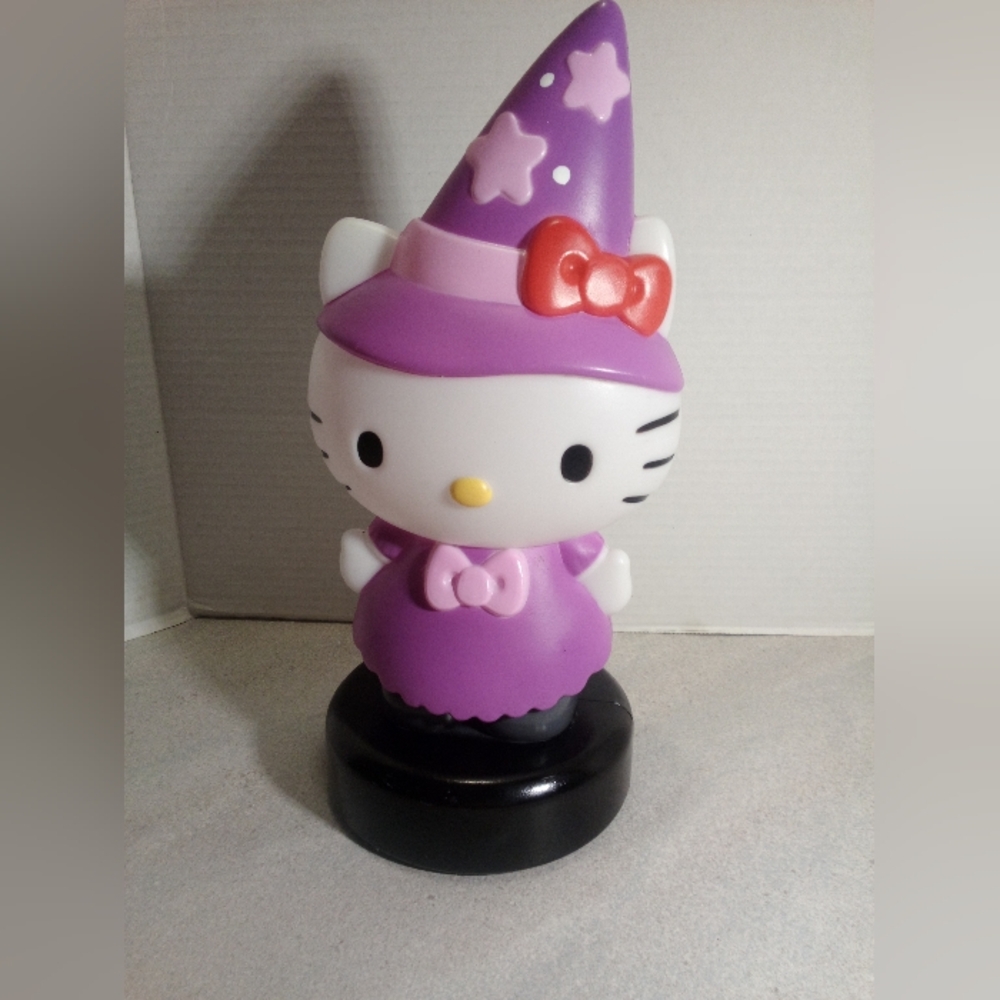Hello Kitty Sanrio Wizzard/Witch Blow Mold Night Light Lamp